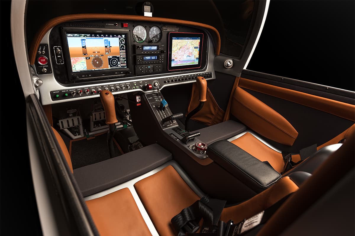 cockpit-P300