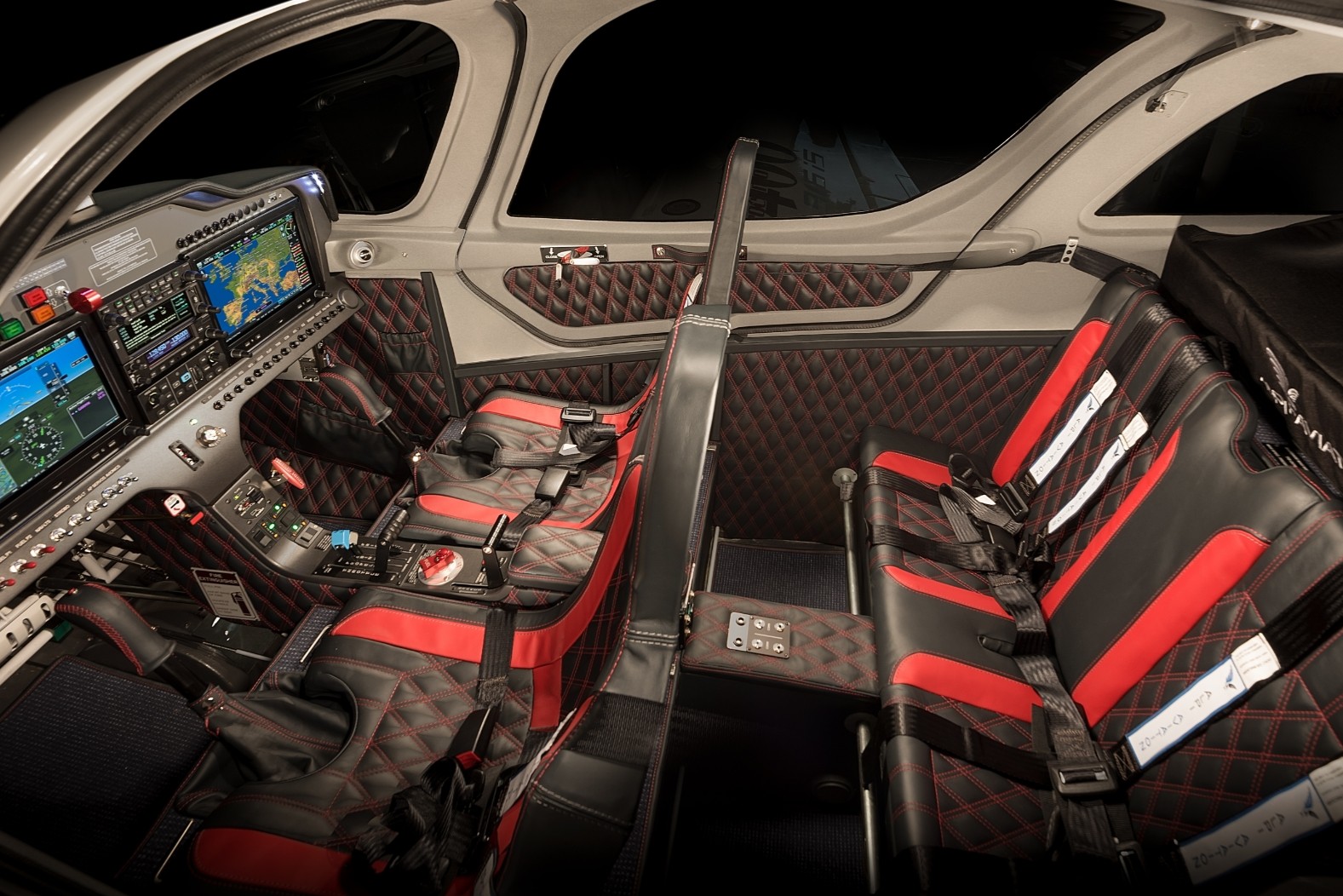 cockpit-p400-2